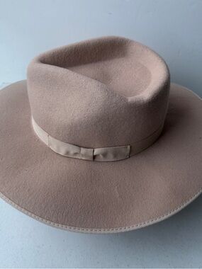 Olive & Pique 100% Wool Felt Brown Women's Hat One Size Adjustable Vacation